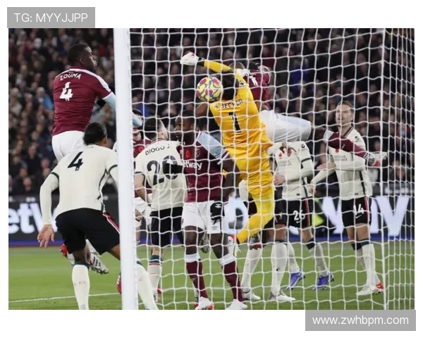 英媒称莫耶斯赛前已向主裁表达不满 范戴克在旁忍俊不禁